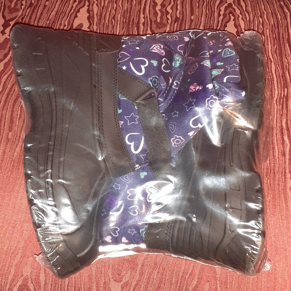 NEW NO NAME PURPLE WITH MULTICOLORED HEARTS GIRLS BOOTS SIZE 32